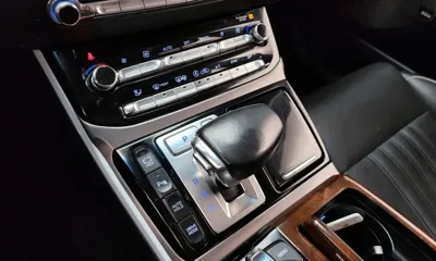 Genesis EQ900
