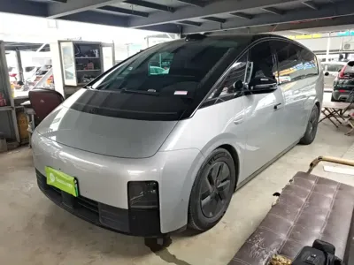 Li Auto Li MEGA