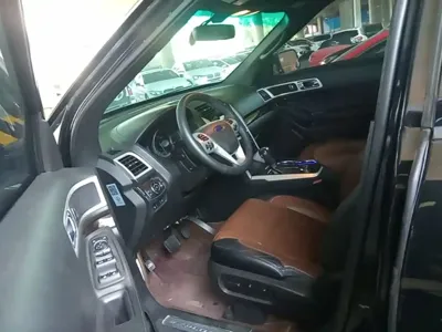 Ford Explorer (Import)
