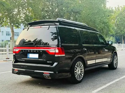 Lincoln Navigator