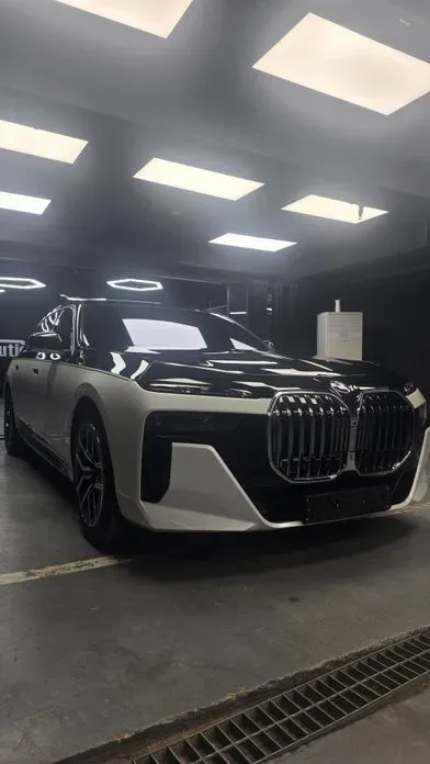 BMW 7-Series