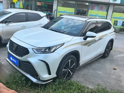 Toyota Crown Kluger