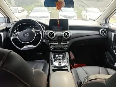 BAIC EU5