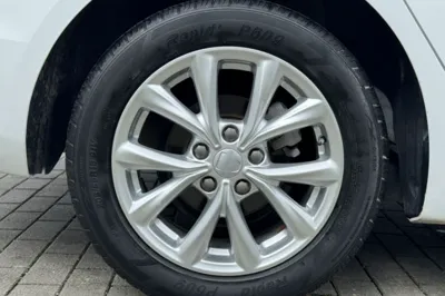 Roewe i5