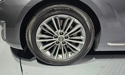 Genesis EQ900