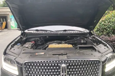 Lincoln Navigator