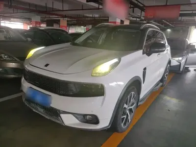 Lynk & Co 01