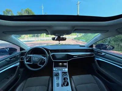 Audi A7L