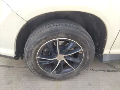 BYD S7