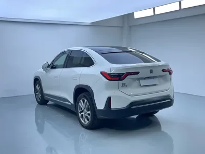 Nio EC6