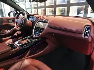 Aston Martin DBX