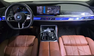 BMW i7
