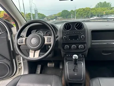 Jeep Compass (Import)
