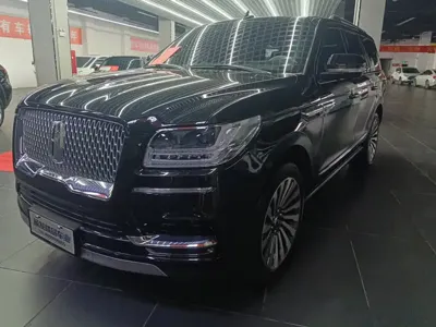 Lincoln Navigator