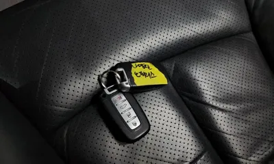 Kia Opirus