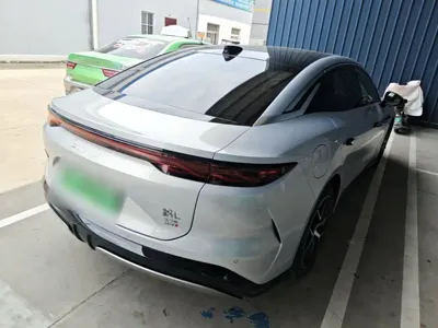BYD 汉L