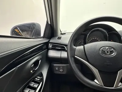 Toyota Yaris L