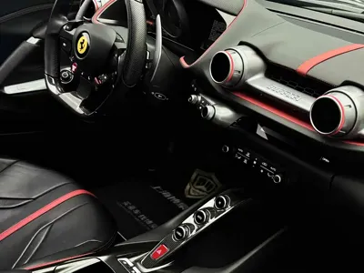 Ferrari 812