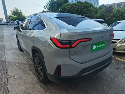 Nio EC6
