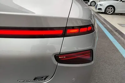 Xpeng P7