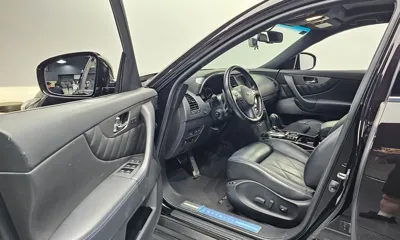 Infiniti QX70