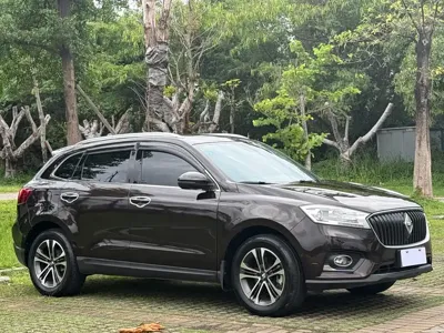 Borgward BX7