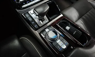 Genesis EQ900