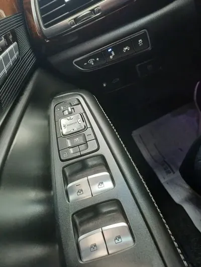 Genesis EQ900