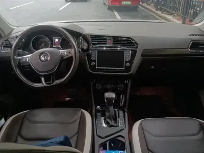 Volkswagen Tiguan L