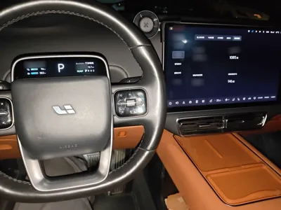 Li Auto L8