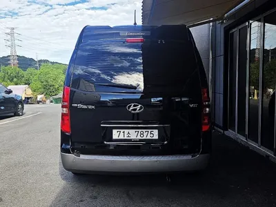 Hyundai Starex