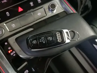 Audi e-tron (Import)