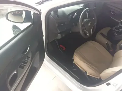 Toyota Yaris L