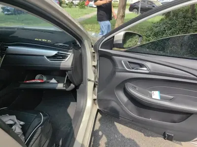 Roewe i5