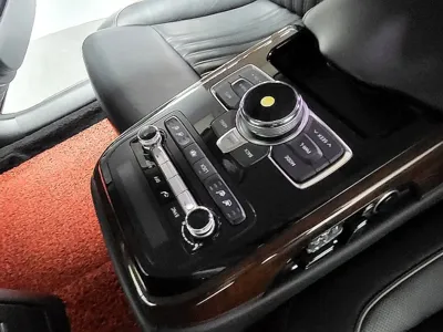Genesis EQ900