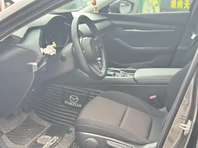 Mazda 3 Axela