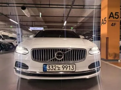 Volvo S90