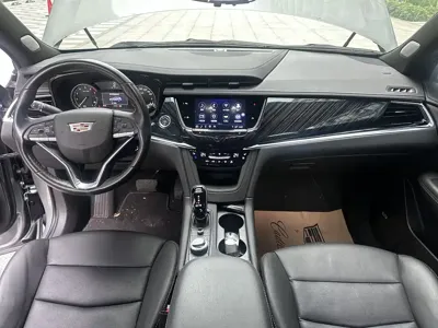 Cadillac XT6