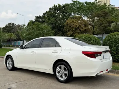Toyota Reiz