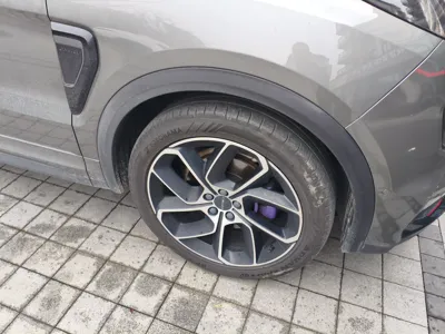 Lynk & Co 05