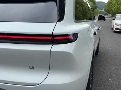 Li Auto L6