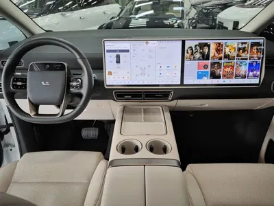 Li Auto Li MEGA