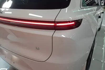 Li Auto L6