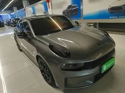 Lynk & Co 03