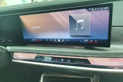 BMW i7