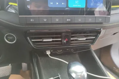 Roewe i5