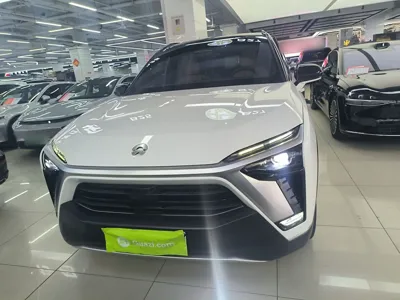 Nio ES8