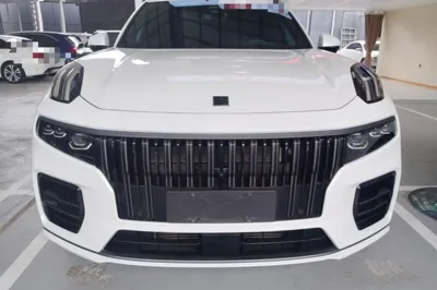 Lynk & Co 09