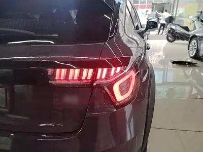 Lynk & Co 02
