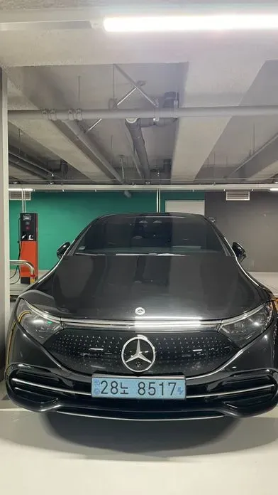 Mercedes-Benz EQS